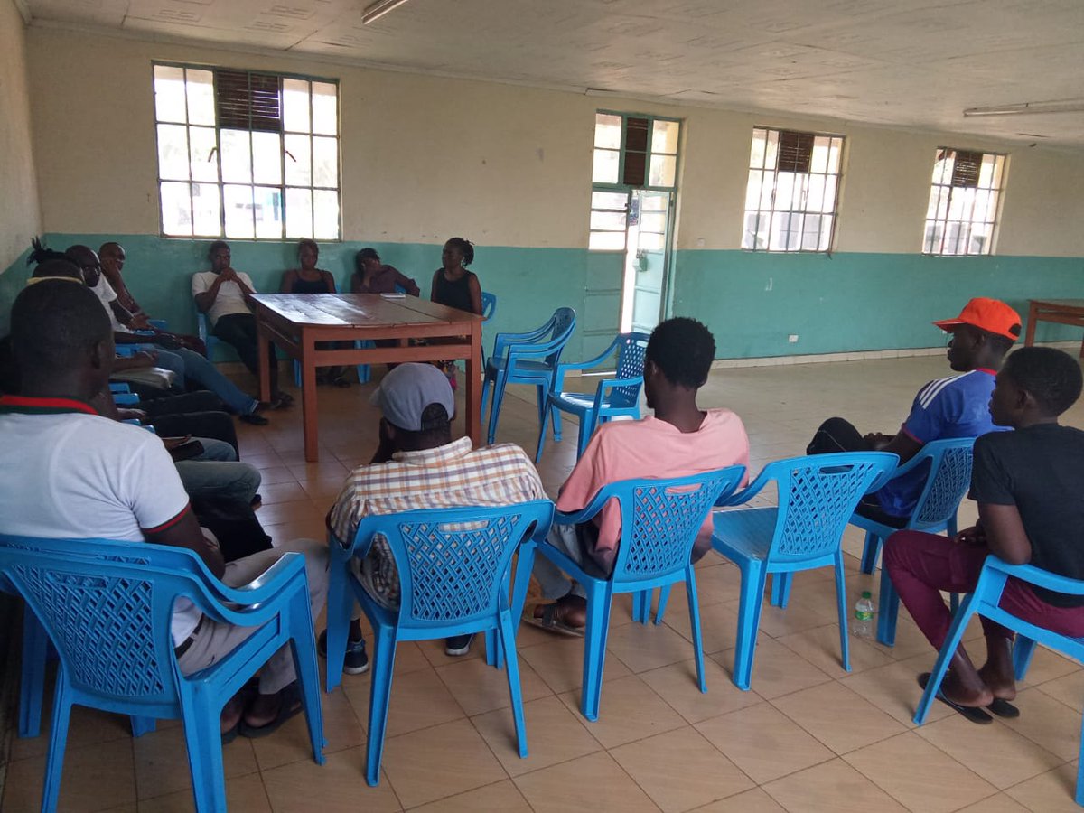 hellen_lum47464's tweet photo. As a community we should organize ourselves from the grassroots level to adress the challenges we are facing and find the possible solutions to them,members of Kaloleni /Shaurimoyo are having their local network meeting at Arina Social hall
#Community4community https://t.co/Q4ixUk2Bow