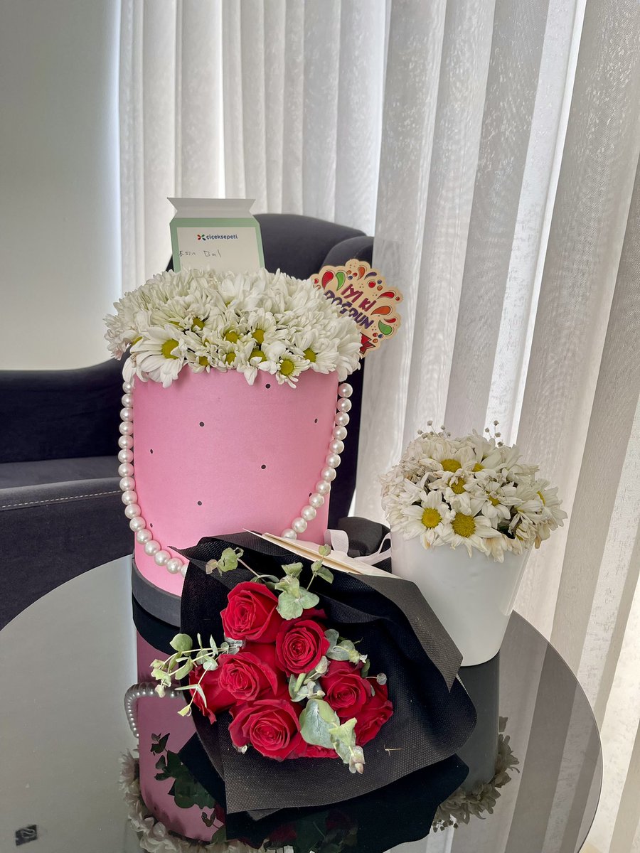 Bu yıl gereken yapıldı 🥹🫂♥️ 
İyi ki doğmuşum ❤️‍🔥🥳