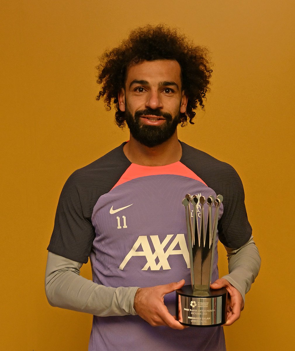PFA Fans' Player of the Month for October 🙌

<a href="/MoSalah/">Mohamed Salah</a> 👑