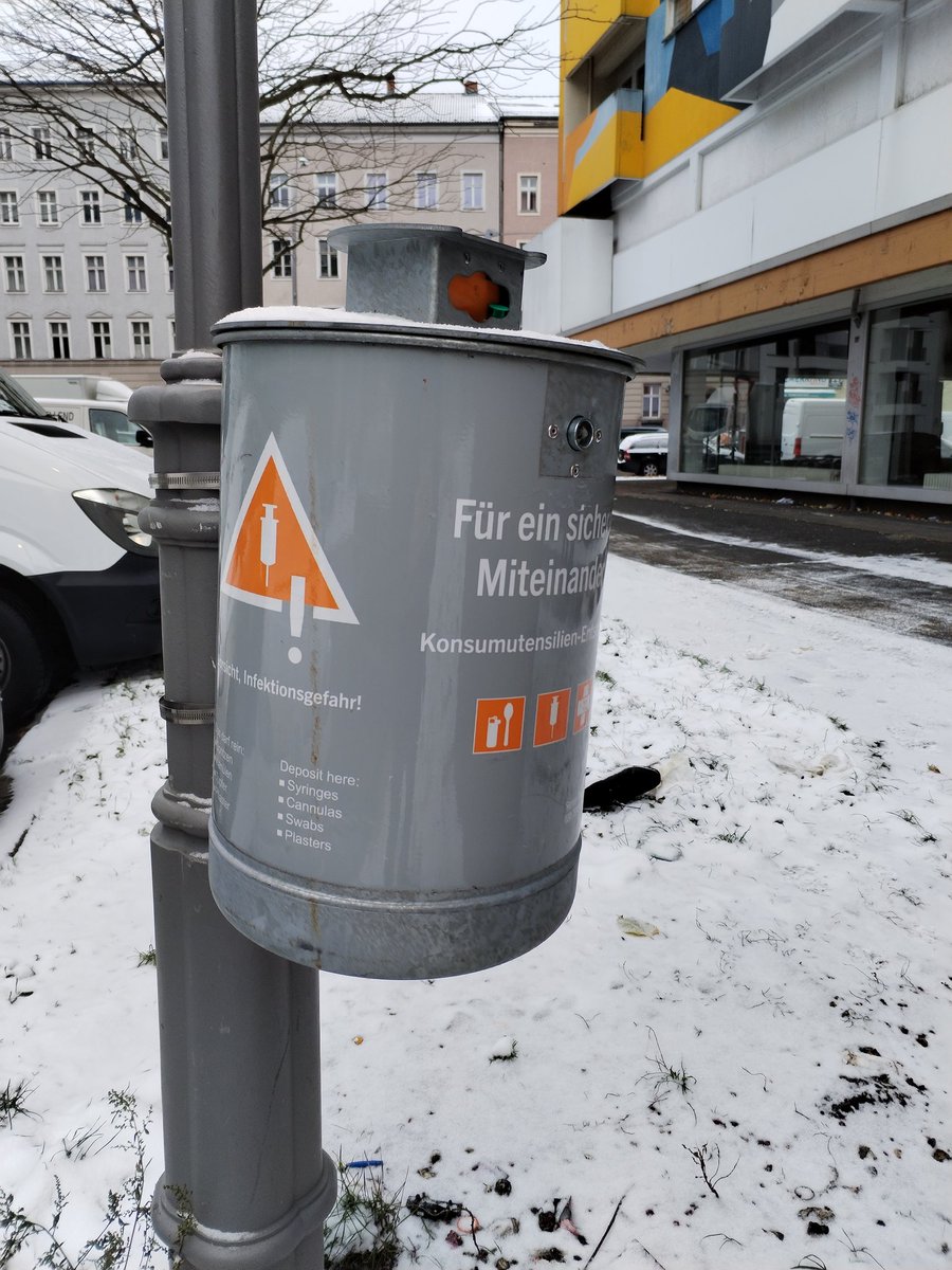 CAPintl's tweet photo. 🇩🇪 A result of 20+ years of legal prostitution in Germany: "Verrichtungsboxen", litteraly "boxes to do your things" aka "sex-boxes". They are considered as a workplace by German authorities. 
Created for "harm reduction", they have mostly harmed Human dignity.  #NeitherSexNorWork https://t.co/fI92usLHS1
