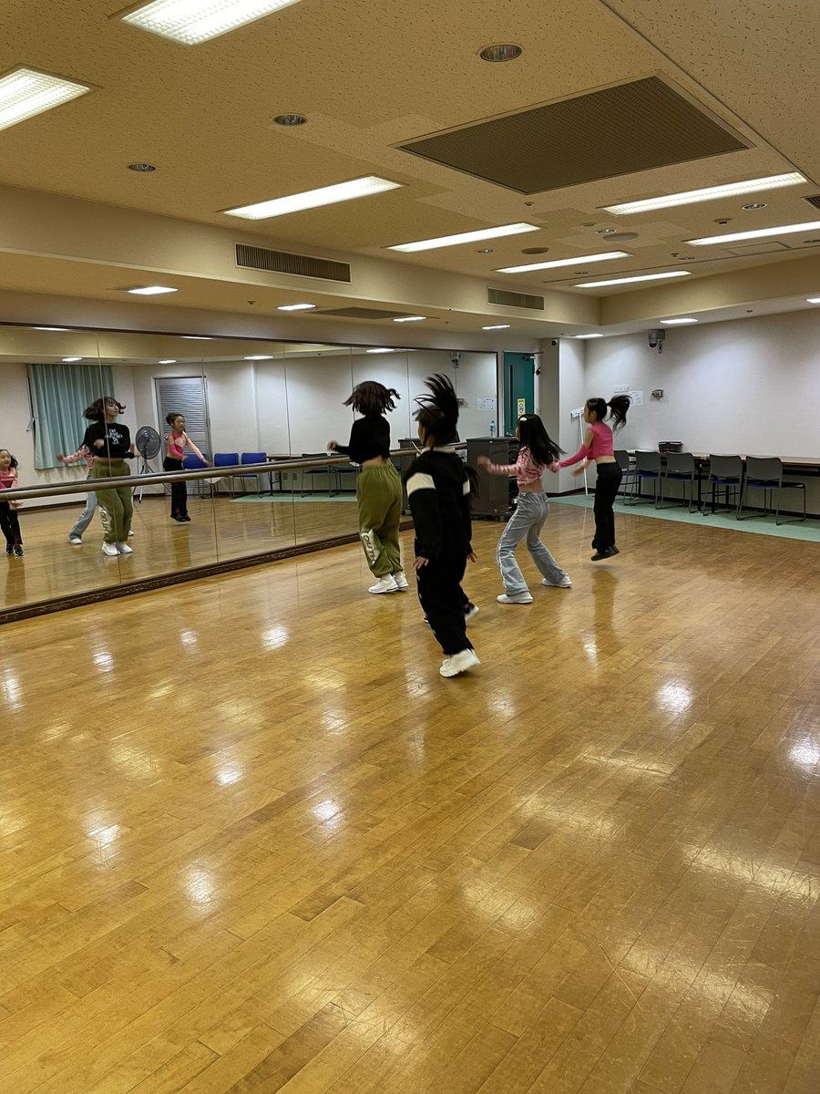 Litstudio_e's tweet photo. 本日はプライベート気分レッスン‼️

みなさん体調管理にはくれぐれも気をつけましょう🙇‍♂️
#litstudio #kpop https://t.co/LUgrkmhFsa