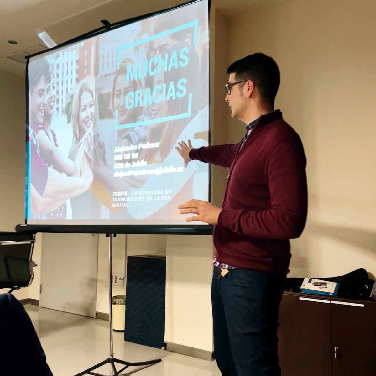👌 Ayer estuvimos en <a href="/AsociacionEduca/">EducaValladolid</a>, quienes organizaron una conferencia titulada ‘La búsqueda de trabajadores en la era digital’, en su sede.

🤓 Nuestro CEO Alejandro Pedrosa, explicó los nuevos procesos de reclutamiento y selección

#conferencia #empleo #trabajadores