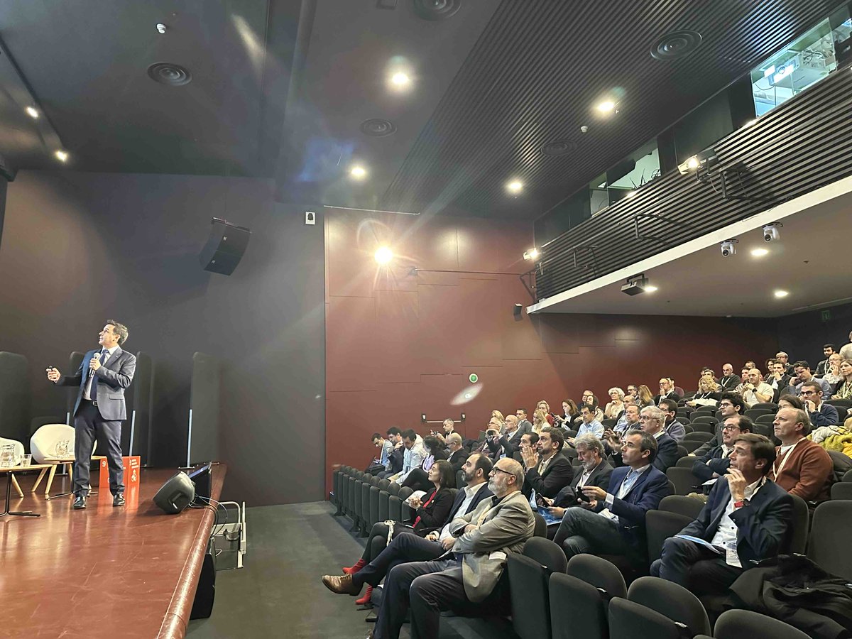 .<a href="/SamReyesCAT/">Samuel Reyes</a> “tenim gran reptes en el cicle urbà de l’aigua, com la digitalització. Sense sensors, sense dades, sense  telelectura, sense auditories hidràuliques, no podrem ser més eficients, reduir pèrdues, i millorar els serveis. <a href="/catalanwaterp/">CATWaterPartnership</a>