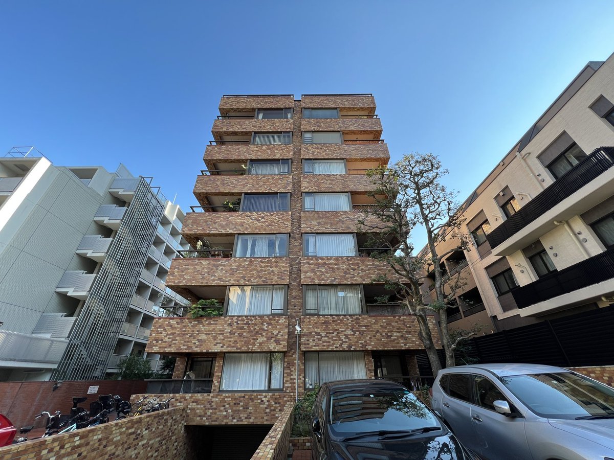 ログマンション 成約御礼
参宮橋ペアシティ7階ご成約頂きました。
資料請求、ご内覧頂き誠に有難うございました。

参宮橋ペアシティ7階
2LDK or 3LDK/88.02m²
東京都渋谷区代々木 4-25-1
小田急線「参宮橋」駅　徒歩7分
京王新線「初台」駅　徒歩9分

logsuite.co.jp/logmansion/est…

#東京 #渋谷区