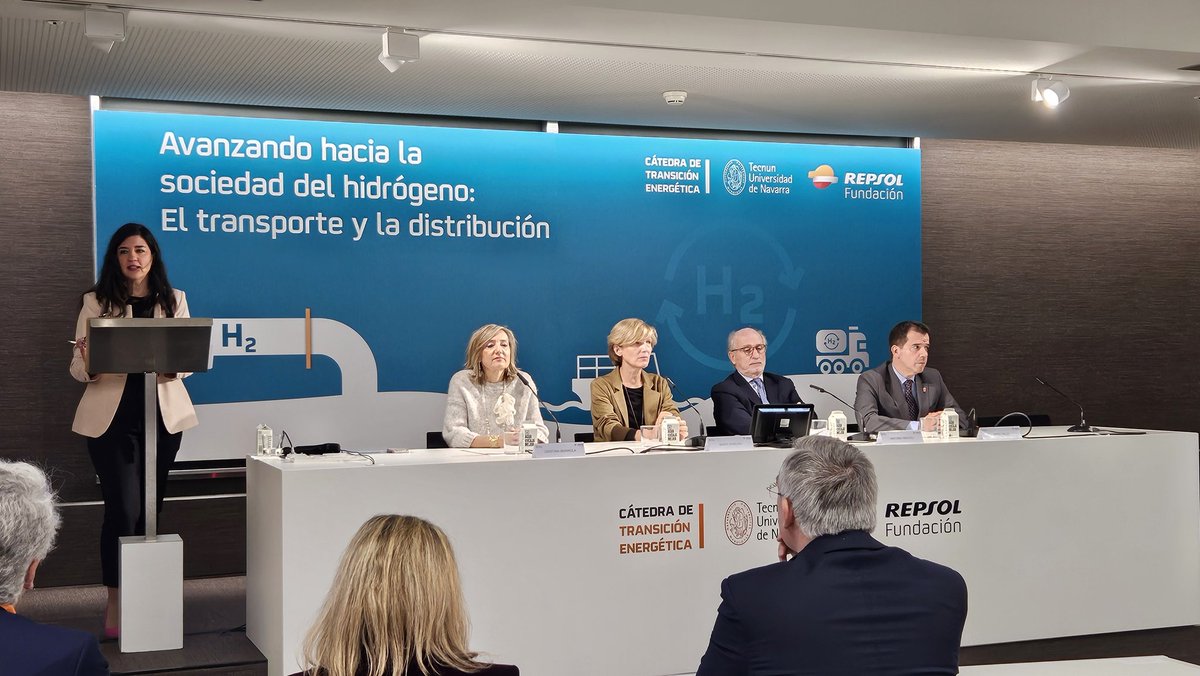 Hoy tengo la suerte de asistir al evento "Avanzando hacia la sociedad del Hidrógeno: El transporte y la distribución "organizado por <a href="/FundacionRepsol/">Fundación Repsol</a> <a href="/tecnun/">Tecnun</a> <a href="/unav/">Universidad de Navarra</a> #greenhydrogen