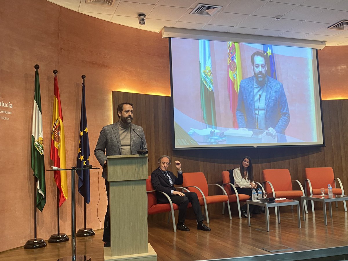 Amelia M tweet media