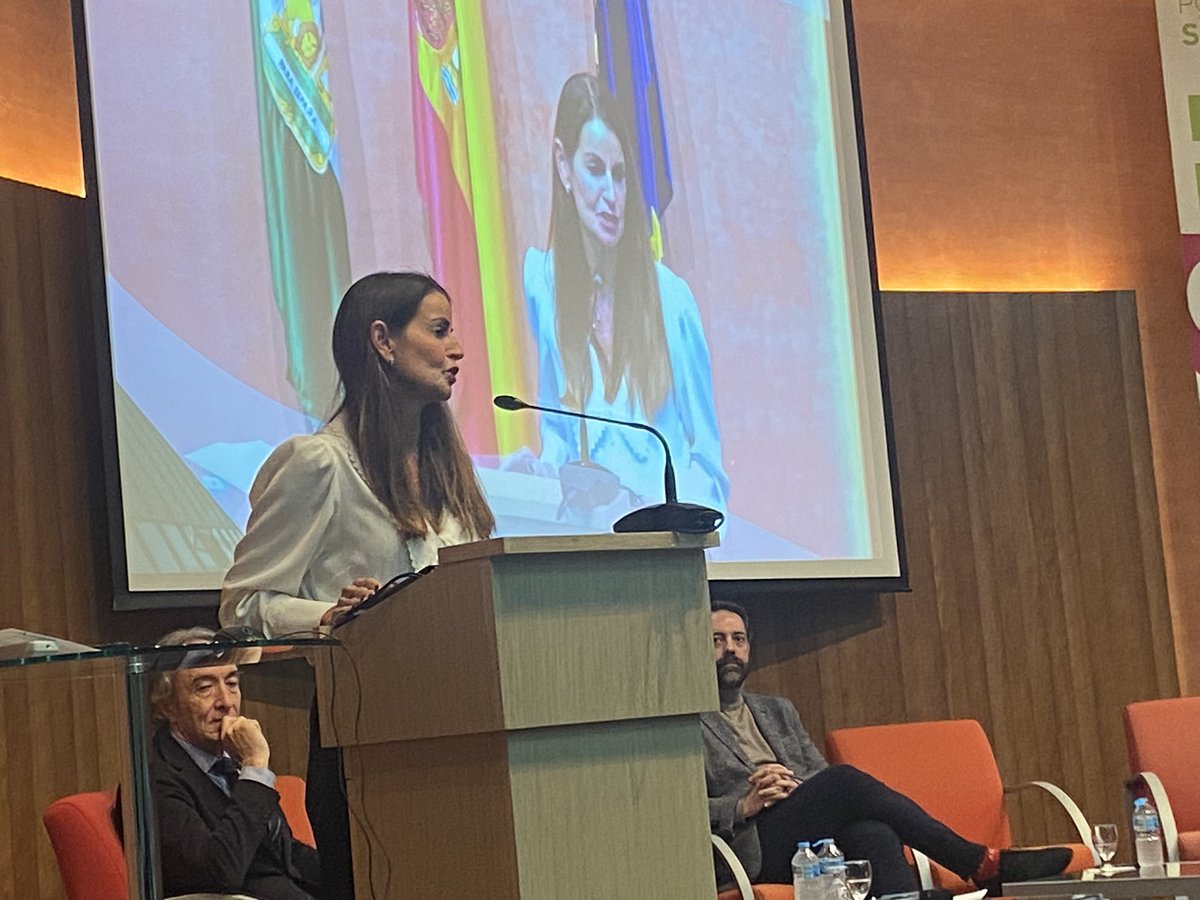 Amelia M tweet media