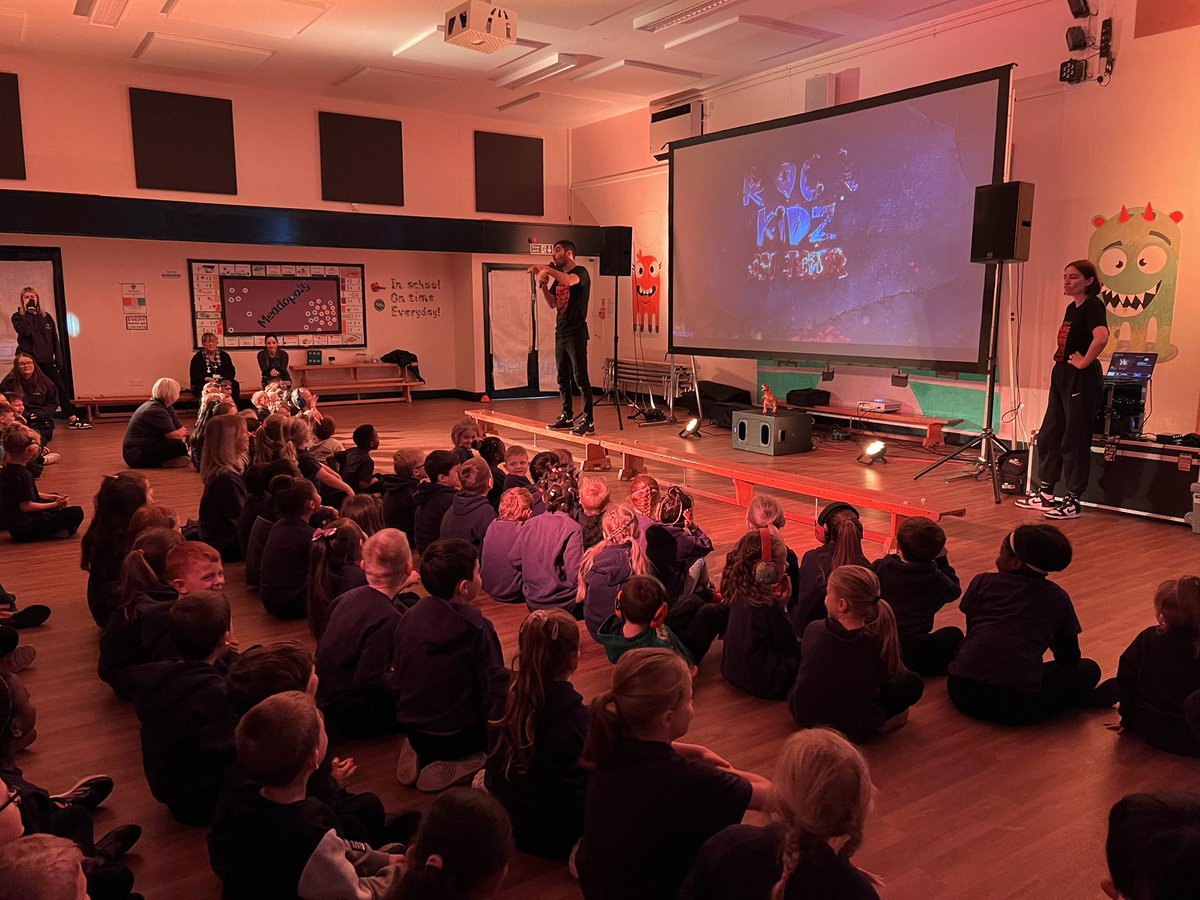helentaylor_HT's tweet photo. Rock Kidz on the house!!! @RockKidzUK https://t.co/HuUoMfFX7k