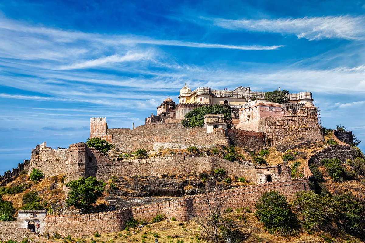 #TravelxpNews
A Royal Symphony Unfolds – Kumbhalgarh Festival 2023

Save the date! The Kumbhalgarh Festival, set against the majestic Kumbhalgarh Fort, beckons with three days of Rajasthani cultural splendor from Dec 1-3. Experience enchanting performances, traditional music,