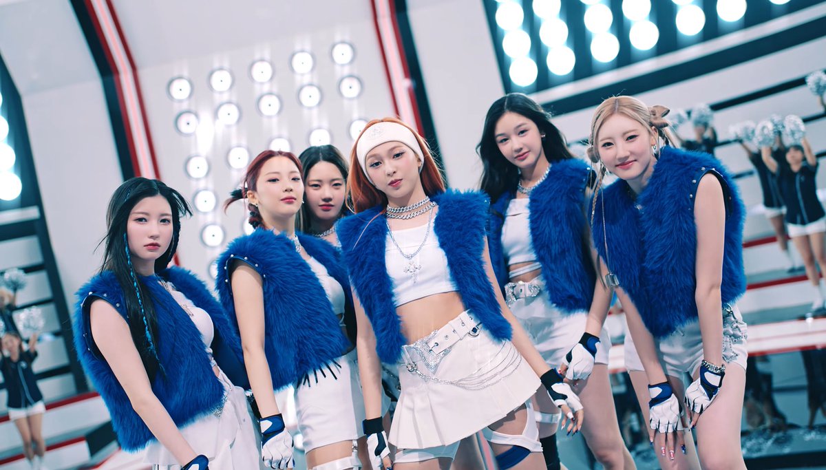“YG จะเปิดเผยเบื้องหลังการถ่ายทำ MV #BATTER_UP”

YG:
- คุณจะได้เห็นเสน่ห์ที่แตกต่างจากออร่าที่แข็งแกร่งของ #BABYMONSTER
- เนื่องจากนี่เป็นการถ่ายทำ MV ครั้งแรก ทุกคนจะได้เห็นความสดใสและความตื่นเต้นของพวกเธอ

* มีทั้งหมด 3 ตอน โดยจะลง 3 วันติดต่อกันเริ่มตอนแรกวันนี้ 4 โมงเย็นไทย