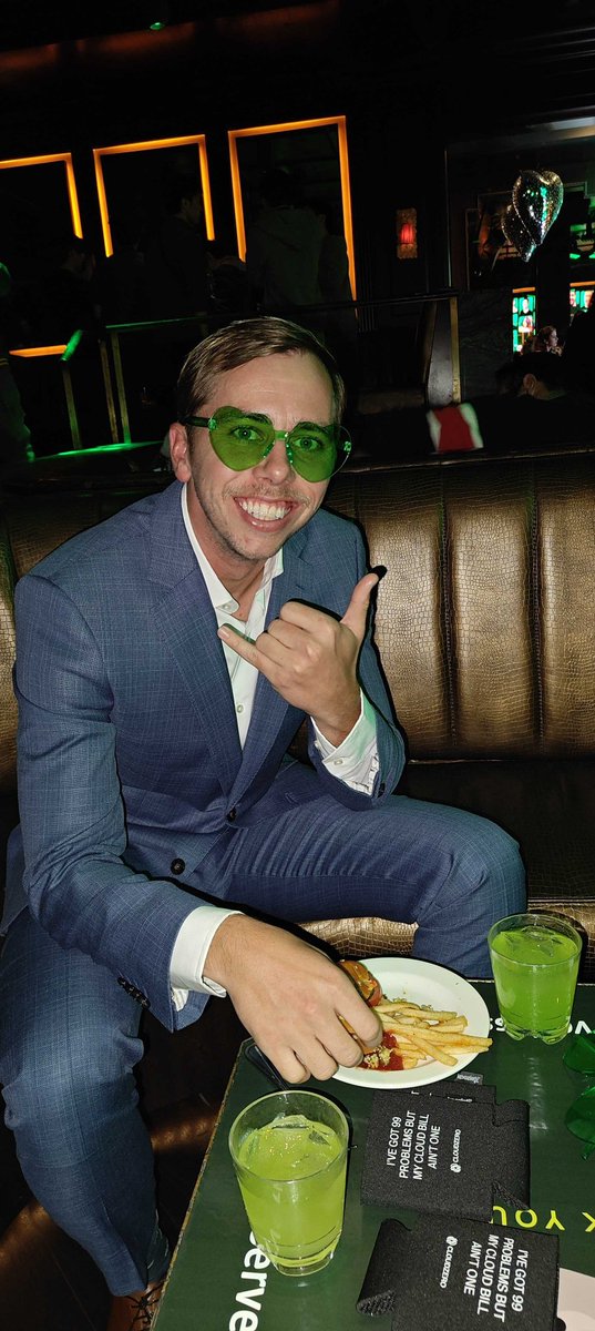 💚 <a href="/ryanjonesirl/">Ryan Jones (serverlessguru.com)</a>