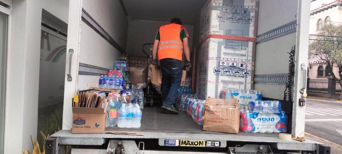 FConcamin's tweet photo. Un agradecimiento especial a @ANTPMexico y sus empresas asociadas, @Solistica_3PL, #MecánicaTek y #Almex, por su crucial apoyo en el transporte de donaciones para Acapulco. ¡Su colaboración es vital en estos momentos! 🚛🤝💚 https://t.co/0tVrwa7Xwv
