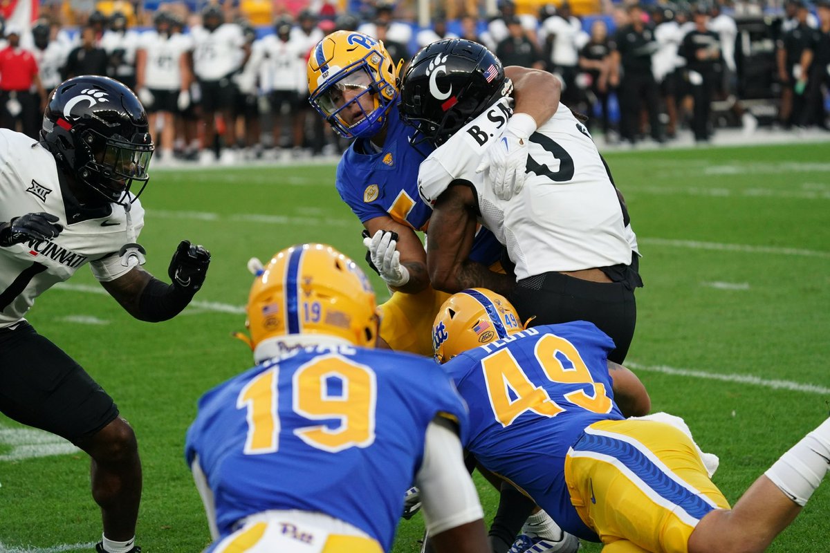 CoachBFloyd's tweet image. Snapper…….Playmaker