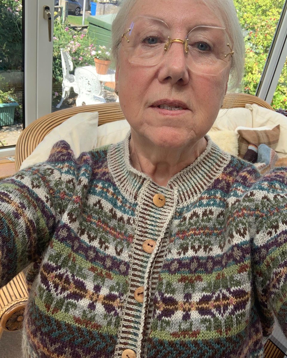 Brackens1's tweet image. As long as it is traditional fair isle I don’t mind if the colours are bright or muted. 
#knitting #fairisle #strandedknitting
