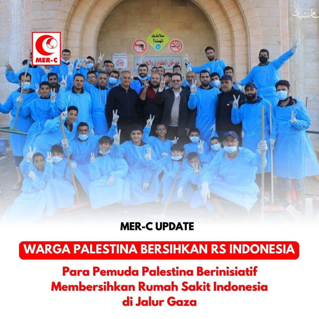 mercindonesia's tweet photo. Masyarakat Palestina secara sukarela membersihkan seluruh area RS Indonesia untuk memulai kembali operasional rumah sakit secara bertahap, semoga Allah memudahkan.
Ayo kembali bangun RS Indonesia!

Doc by @aljazeera 

#mercindonesia #rsindonesia #rsindonesiagaza #bangunkembalirsindonesia #freepalestine #palestinewillbefree