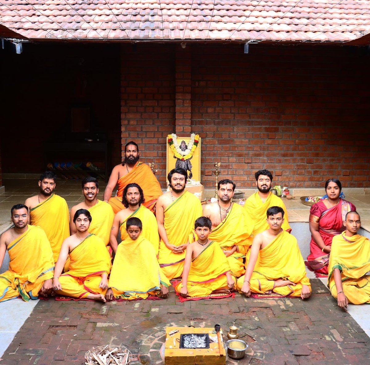 IDhanurveda's tweet photo. Successful complete 5 days Dhanurvidya residential camp.

For more details follow us 
@IDhanurveda 

#isodhan #isodhangurukulam #dhanurvidya #dhanurveda #camp #vedic #india #ramayana #mahabharat #om #jaysreeram #parashuram https://t.co/MP1FVS4QmR