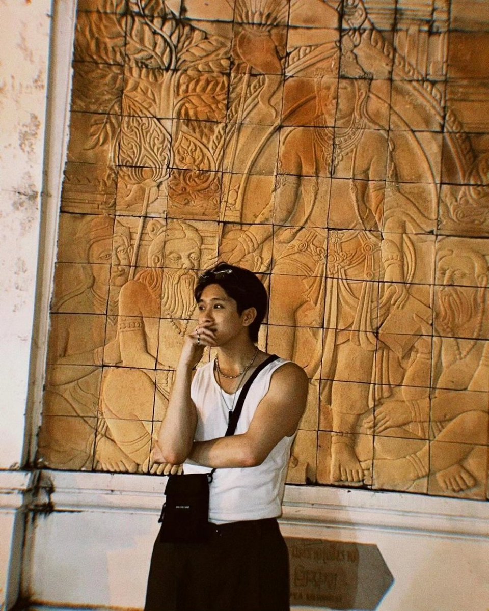 usnititornph's tweet photo. 🌙

©️ US IG

#usnititorn #usnttr #rym_us #ourus https://t.co/9enJqZ6yOE