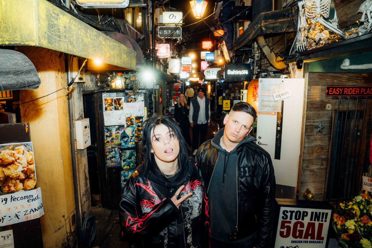 hotmilkhotmilk's tweet photo. tonight we take on tokyo for the very first time,, we’re here,, we hope ur ready 🖤

東京の準備はできていますか? https://t.co/osWVZasFKT
