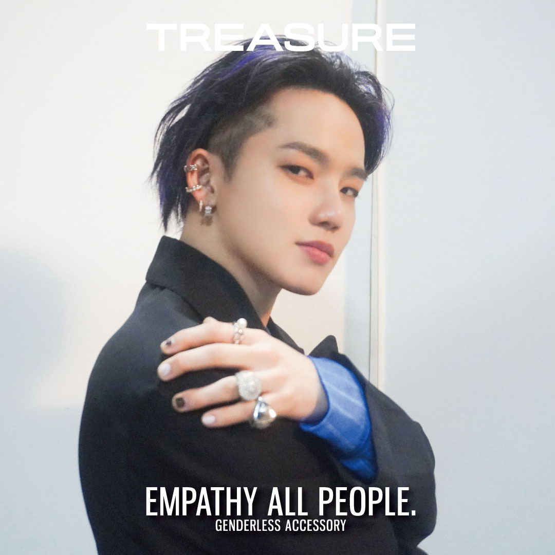 tHyunsuk's tweet photo. The Christmas Pearl Collection truly expresses the meaning of the winter season in December. These rings from Empathy All People represent sophistication and sacred essence, as the color featured is white, which brings a subtle touch to the depth of splendor and masculinity. https://t.co/slFox6Y9Cc