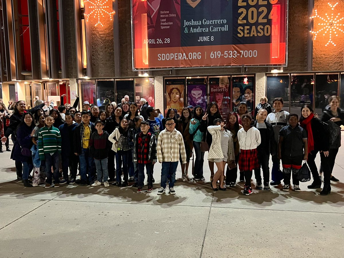 A night at the @SDOpera ! 5th grade students enjoyed a special preview of El Milagro Del Recuerdo @LexingtonCVUSD