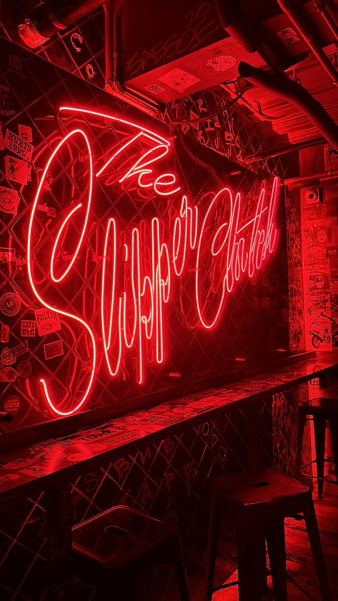 Best bar in DTLA. 
#slipperclutch #dtla #bestbar