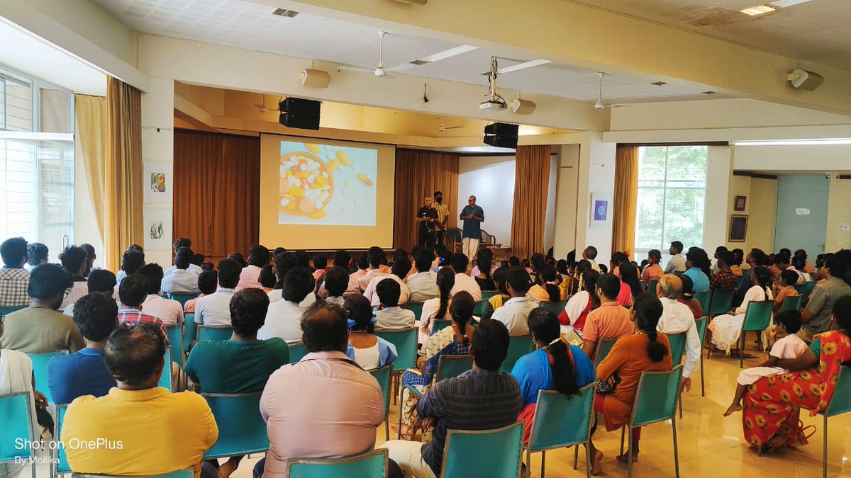 JayantiRavi's tweet image. Shri Arun Rishi @arunrishi0 at Unity Pavilion, Auroville facilitating a workshop about Lifestyle Management and going 100% chemical free, making affordable and easy accessible changes. 
An eye opener and fun learning the simple tips.
#Auroville #UnityPavilion