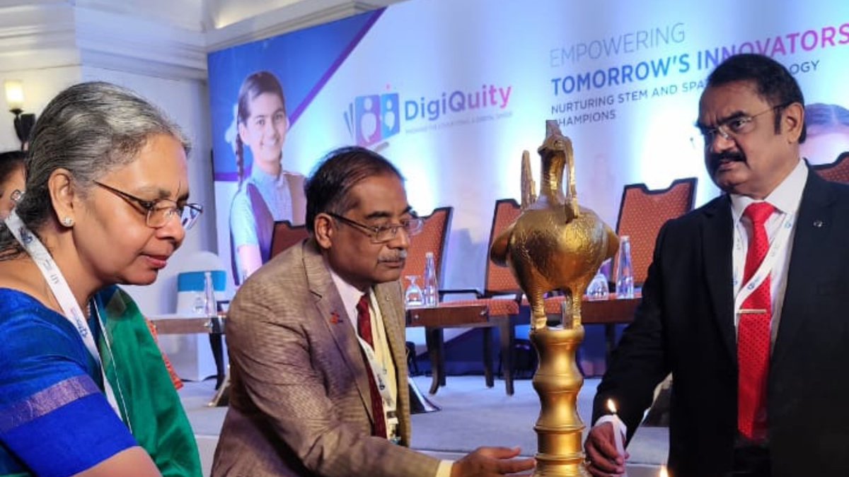 AIFoundation's tweet photo. Illuminating innovation and igniting progress, the lighting of the lamp marks the beginning of #DigiQuity - where excellence meets equity in the realm of #STEM and #SpaceTechnology.
#WomenInSTEM #GirlsInSTEM https://t.co/Cs4fjkHK3i
