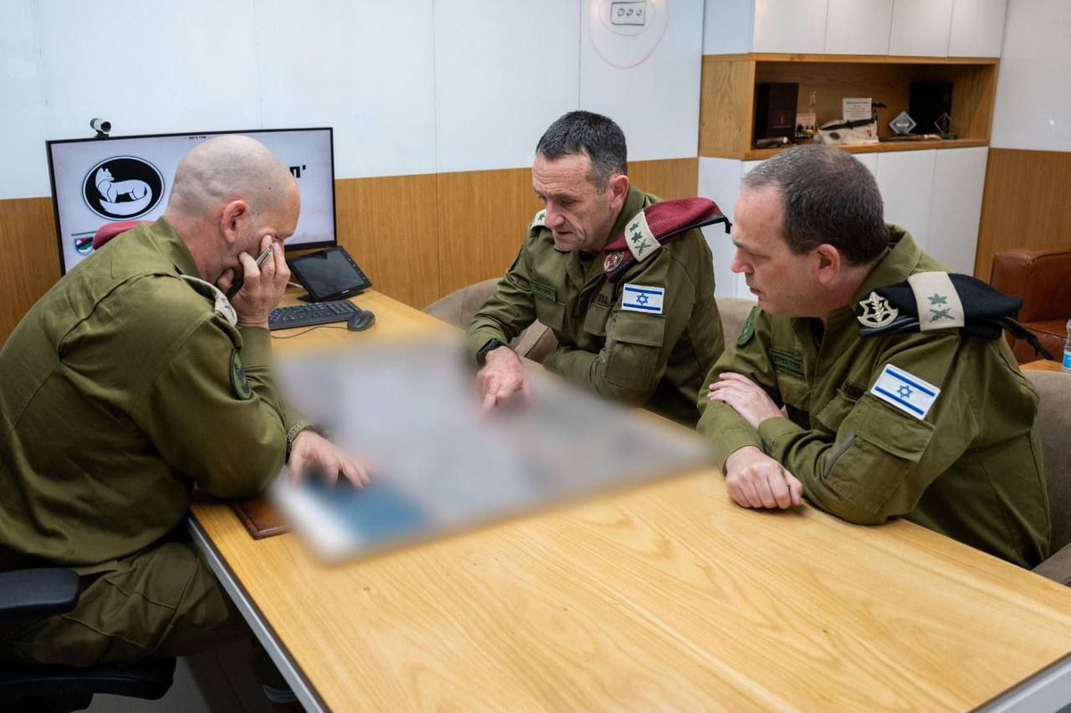 🚨 IDF Update: Chief of Staff assesses the situation in Southern Command today, approving plans for post-ceasefire operations with the Southern Command commander. 🌐🤝 #IDF #SouthernCommand #SecurityUpdate 🇮🇱⚔️