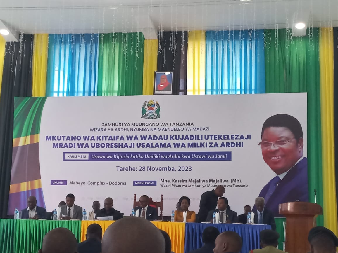 WLAC (@wlactanzania) on Twitter photo Tumeshiriki Mkutano wa Kitaifa wa wadau utekelezaji wa uboreshaji wa Usalama wa Milki za Ardhi uliofanyika Dodoma.
Kauli Mbiu: Usawa wa Kijinsia katika umiliki wa ardhi kwa ustawi wa Jamii.
<a href="/wizara_ya_ardhi/">WIZARA YA ARDHI</a>
@ofisi_ya_rais_tamisemi Tumeshiriki Mkutano wa Kitaifa wa wadau utekelezaji wa uboreshaji wa Usalama wa Milki za Ardhi uliofanyika Dodoma.
Kauli Mbiu: Usawa wa Kijinsia katika umiliki wa ardhi kwa ustawi wa Jamii.
<a href="/wizara_ya_ardhi/">WIZARA YA ARDHI</a>
@ofisi_ya_rais_tamisemi