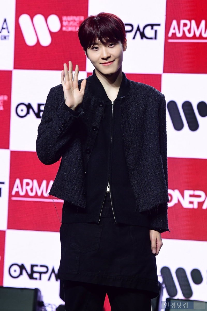 osmlogs's tweet image. seongmin press pictures from the media showcase

#ONEPACT #원팩트 #SEONGMIN #성민 #OHSEONGMIN #오성민