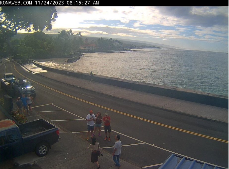 3CharlesWatkins's tweet photo. Geocaching in Hawaii is wild y’all! You can literally start your day with a webcam at sea level, drive to 13,803 and grab another, then drive down to the other side of the island for another webcam at sea level. Just wild! #pathfinder33 #geocaching #webcamcache #Gogeocaching https://t.co/DdJrH2L5j5