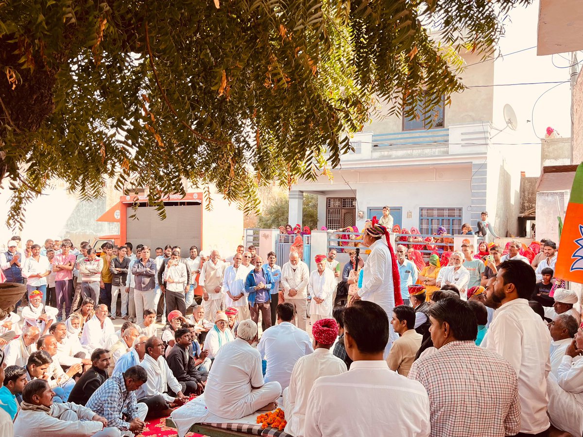 SitaramBinda's tweet photo. #डेगाना से भाजपा प्रत्याशी श्री अजय सिंहजी कीलक के समर्थन में हमारे ग्राम #गौरेड़ी_करणा ने जो मान-सम्मान रखा उसके लिए मैं हमेशा ग्राम वासियों का आभारी रहूँगा !! @AjaysinghKilak #SitaramBindaDegana https://t.co/7oaNv6vRvG