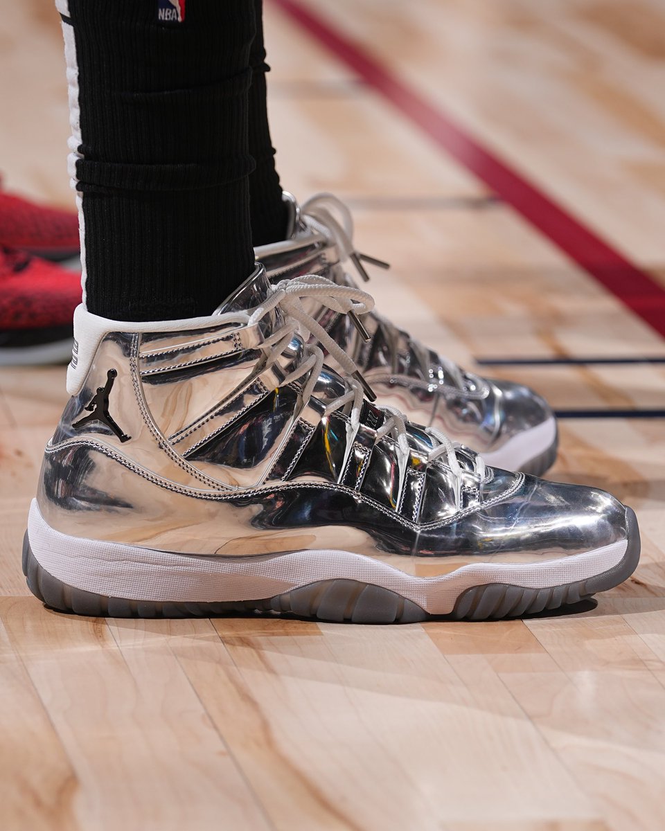 Jeff Green pulled out a pair of chrome Jordan 11s tonight 🪩 Sheesh.