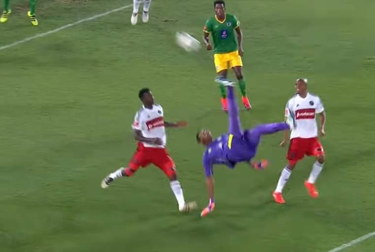 diski_domain's tweet photo. 7⃣years ago today, Masuluke's incredible bicycle kick stunned the football world, but controversy over PSL Goal of the Season still lingers. Was Tshabalala's chip truly more deserving? 😂🙄
Let the debate begin! ⚽🤔 #OnThisDay #cyan #loadshedding #masuluke #SpotifyWrapped https://t.co/nRTm2cIwvO