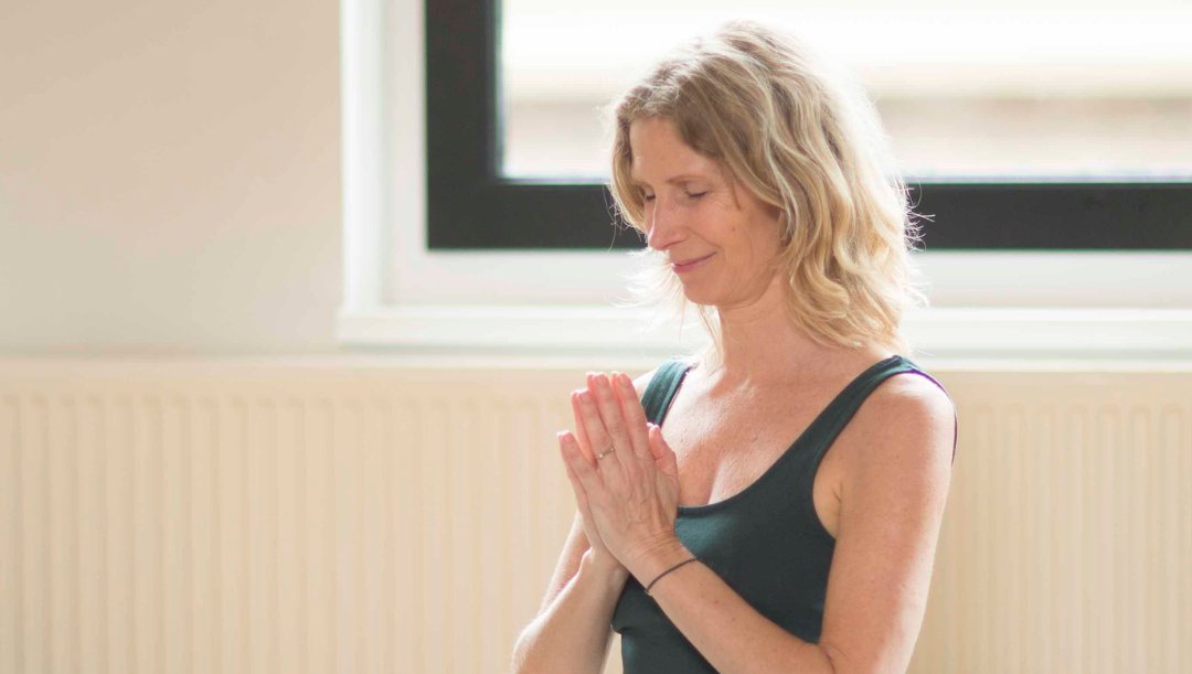 YogaEasy tweet media