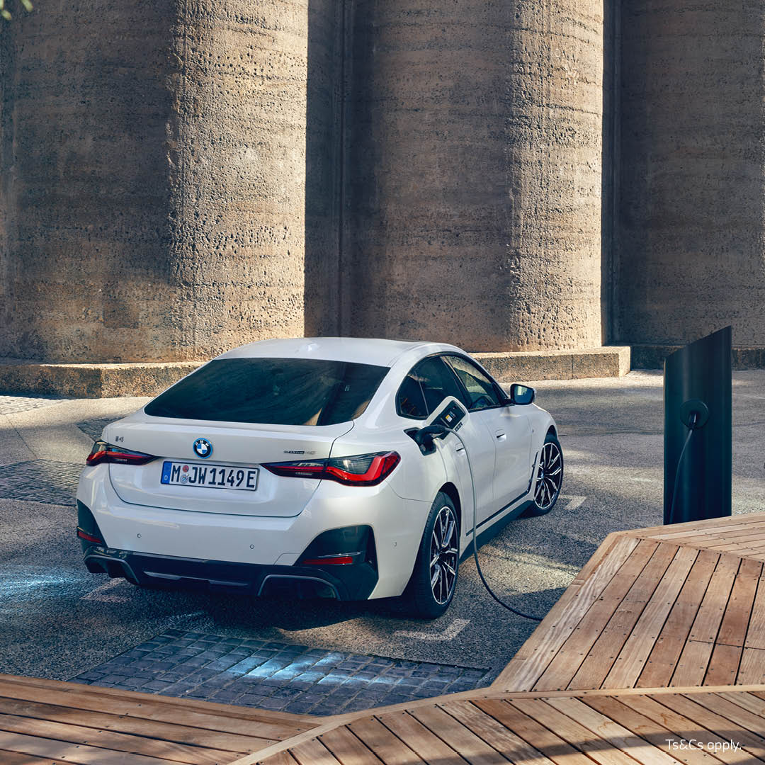 BMWConstantia's tweet photo. Charge up and get back on the road.

Swipe your BMW charging card and enjoy a seamless driving experience with a fully charged vehicle, courtesy of BMW Constantia.

Register your card today.

#BMWConstantia https://t.co/C0CS4k3HvT