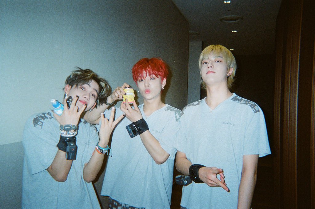 tHyunsuk's tweet photo. Peep this behind-the-scenes scoop into our world! These raw shots capture the genuine vibes and tight-knit bond we've built—not just as members but as a 𝑡͟𝑒͟𝑢͟𝑚͟𝑖͟𝑙͟𝑦. Moments with the peeps, even the little ones, are pure gems. Stay hyped for more glimpses of our journey! https://t.co/9f4zGgaXlC