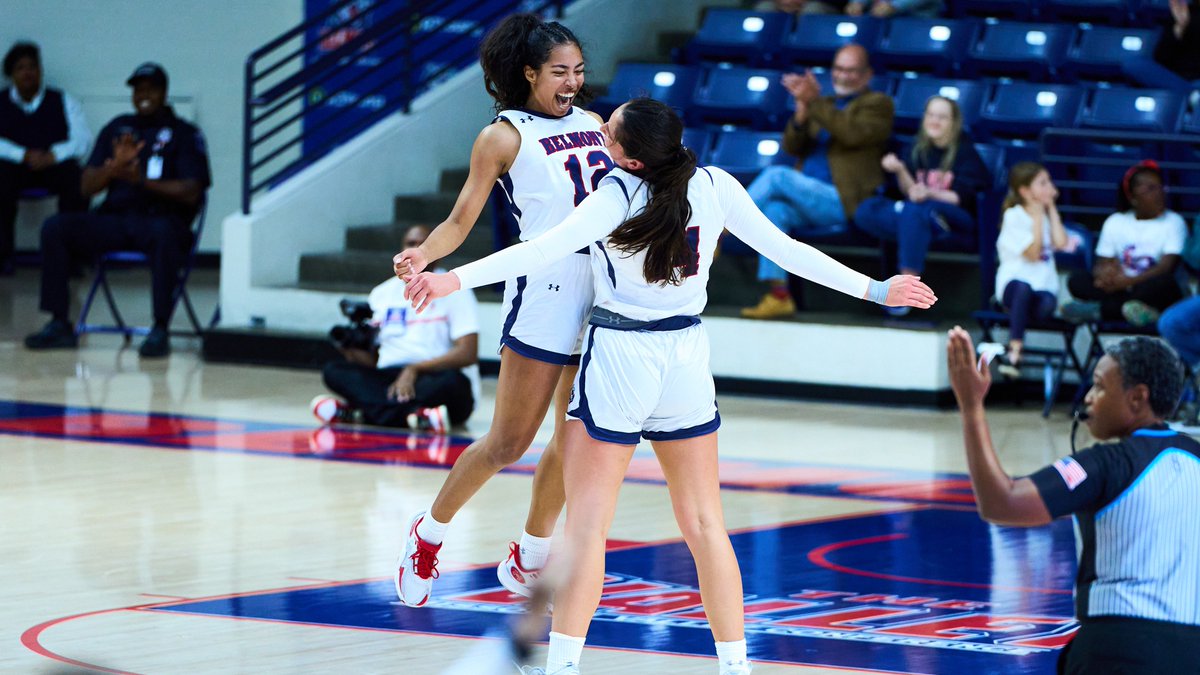 Big10 WBB notes.Big 10 teams went 8-1 vs non Power 5 teams WED.Grace Grocholski (MN) had 26 pts while Alexis Markowski (NEB) had 18.Ohio St head coach,Kevin McGriff's daughter Kilyn, had a double double 18 pts/10 rebs to lead Belmont over Troy