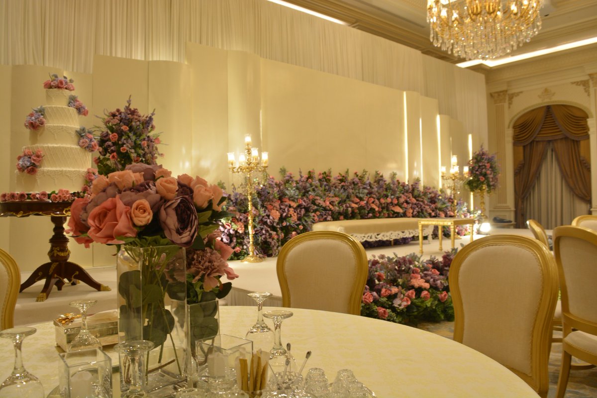 SunsetHotelJed's tweet photo. Your wedding night starts from Sunset Jeddah banquets 
Book Now at 0569195934 
ليلة زفافك تبدأ من قاعات سن ست جدة
احجز الآن 

#قاعات #قاعات_جدة #قاعات_افراح #قاعات_جده #قاعات_أفراح #قاعة #banquet #banquets #wedding #weddingday https://t.co/Px8qBvW2L4