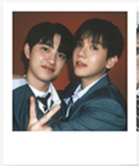 hourly_baeksoo's tweet photo. They’s so clingy I love them so much https://t.co/5OdrDwARBv