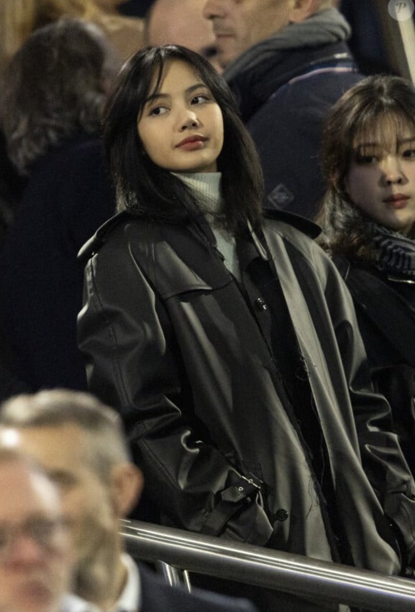 lalisabangser's tweet photo. @BLACKPINK @ygofficialblink Lisa has now surpassed 99M followers on Instagram! Congratulations Queen wow!! (sorry late post) 😇❤️‍🔥💅  so proud of you! road to 100M followers now! maybe before this year end. 🤞🤞 lezzgoo!

#LISA99MPARTY #LISA #LALISA https://t.co/Kkys36d3aC
