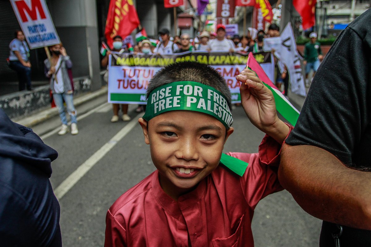 SENTROLabor's tweet photo. We join all progressive organizations and mobilizations today that stand against poverty and militarism. Peace is the foundation of truly just and prosperous societies. We express our desire to build peace, not cultures and industries for war.
https://t.co/WbiQF6nEj5

#Ceasefire https://t.co/pSz7Iufebs