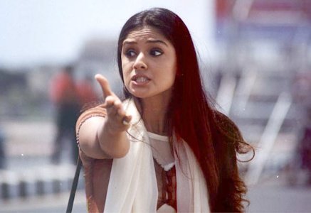 SimranBaggaFan's tweet photo. This picture From 12B movie
#Simran
@SimranbaggaOffc #KollywoodQueen #TamilCinema #Tamilactress #Tollywood #TeluguCinema #NaturalBeauty #90sLove #90sFavorite #fanart https://t.co/bN4p75pJ9j