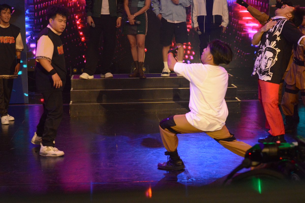 itsShowtimeNa's tweet photo. 🪩Hatawan On One, HUMAN TRIBE vs P-SQUAD! #NiceShowtime

Subscribe, follow and watch us LIVE Mon to Fri 11:30am, Sat 12nn! 

https://t.co/W1mh9WUTOO
https://t.co/dXDilm976e
https://t.co/kJcqr7VPM7 https://t.co/2blecYno7s