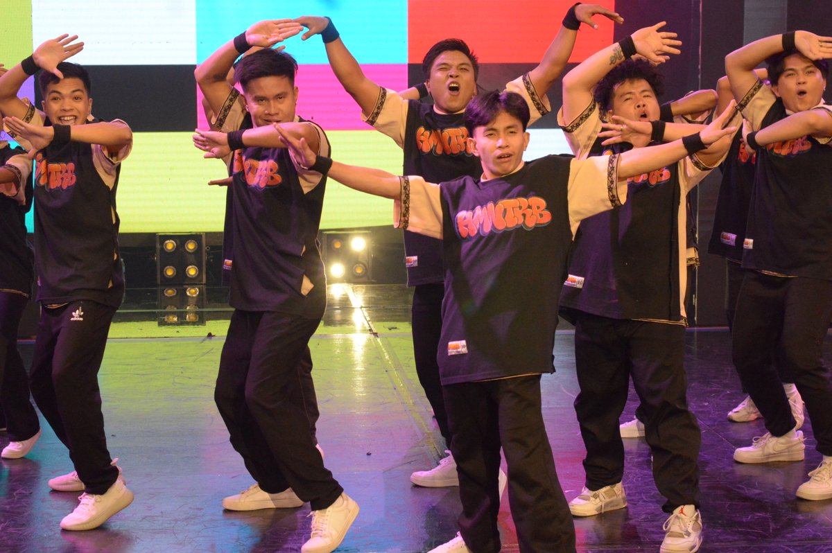 itsShowtimeNa's tweet photo. 🪩Showdance with HUMAN TRIBE! #NiceShowtime 

Subscribe, follow and watch us LIVE Mon to Fri 11:30am, Sat 12nn!   

https://t.co/W1mh9WUTOO https://t.co/dXDilm976e https://t.co/kJcqr7VPM7 https://t.co/L7M4oDzo8Z