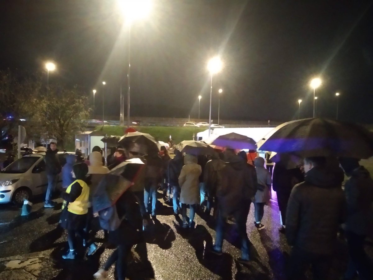 <a href="/bizitzak/">DENON BIZITZAK ERDIGUNEAN</a> 🟣 Hernanin dozenaka grebalarik industriagune nagusietako sarbideak itxi dituzte eta auto-ilara luzeak sortu dira saihesbideraino. 

argia.eus/albistea/a30-g…

🧵honetan #GrebaFeministaOrokorra-ren jarraipena ari gara egiten.