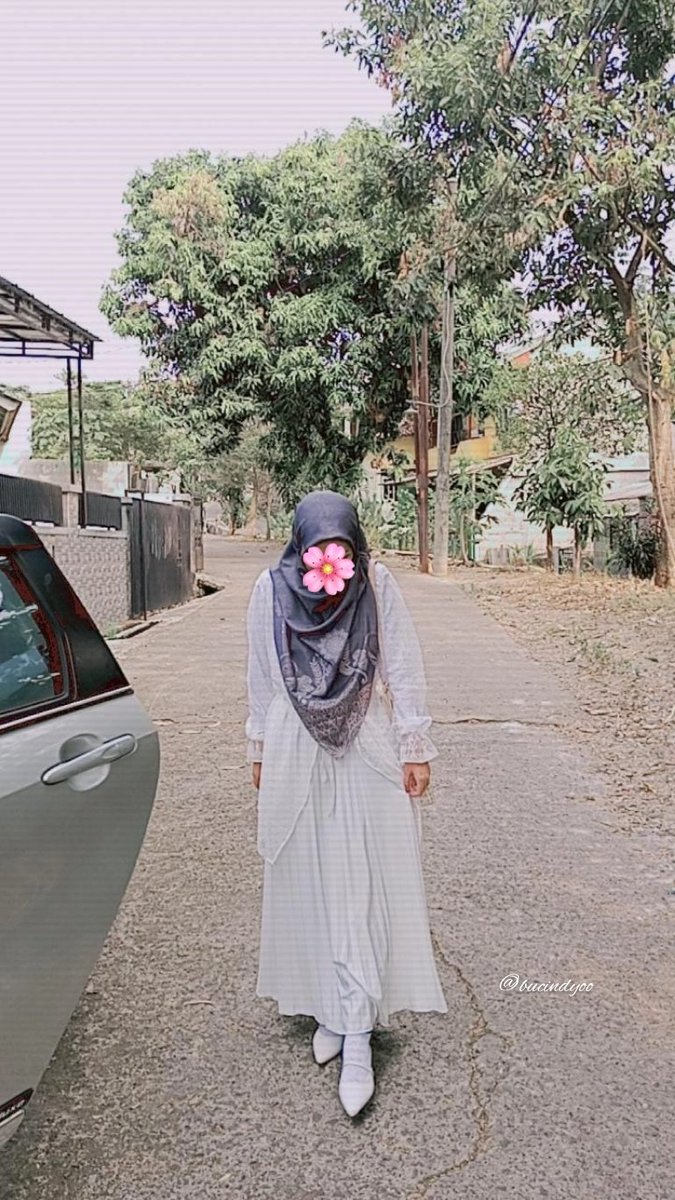 niar 🌸 tweet media