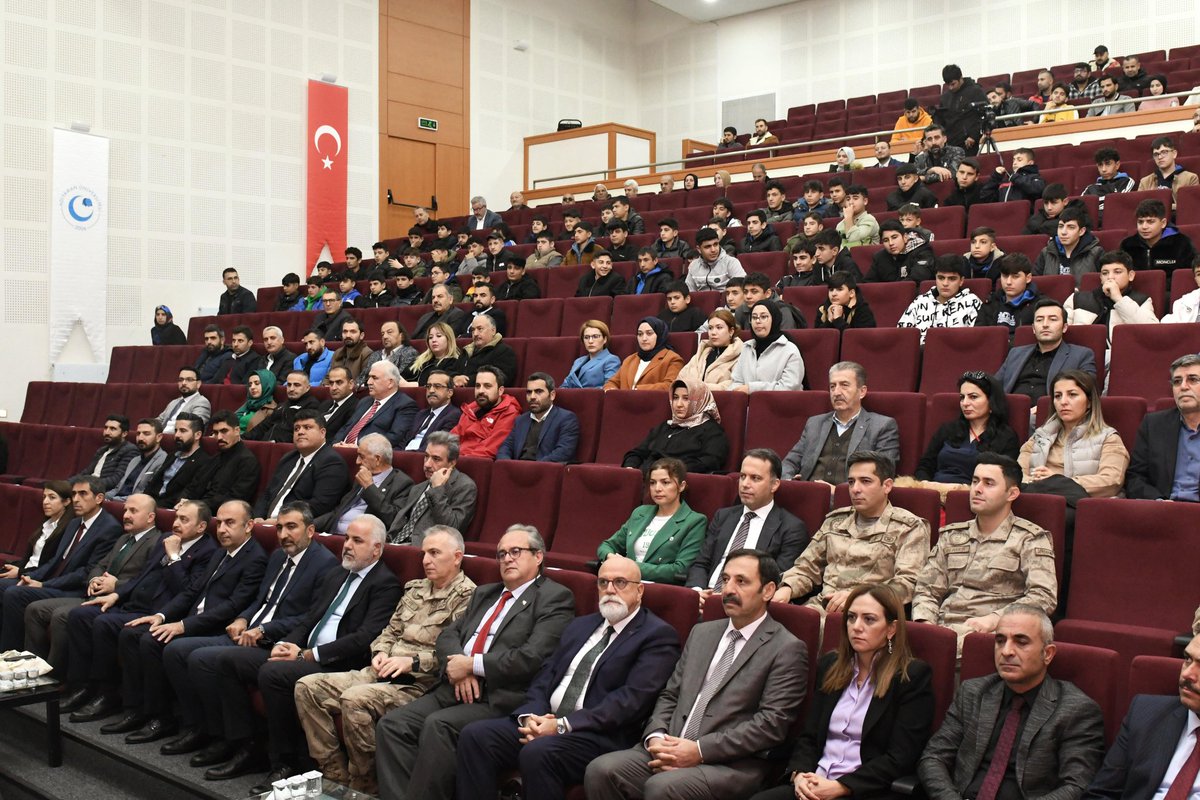adyu2006's tweet photo. Üniversitemiz ev sahipliğinde düzenlenen ve geniş bir katılıma sahne olan "Bilimle Afetsiz Bir Geleceğe" temalı Deprem Çalıştayı, açılış konuşmalarının akabinde alanında uzman akademisyenlerin konuşmalarıyla devam ediyor👥
@mehmetkelles
#Adyu
#deprem
#Çalıştay
@VeyselEroglu https://t.co/Oub2seq7rb