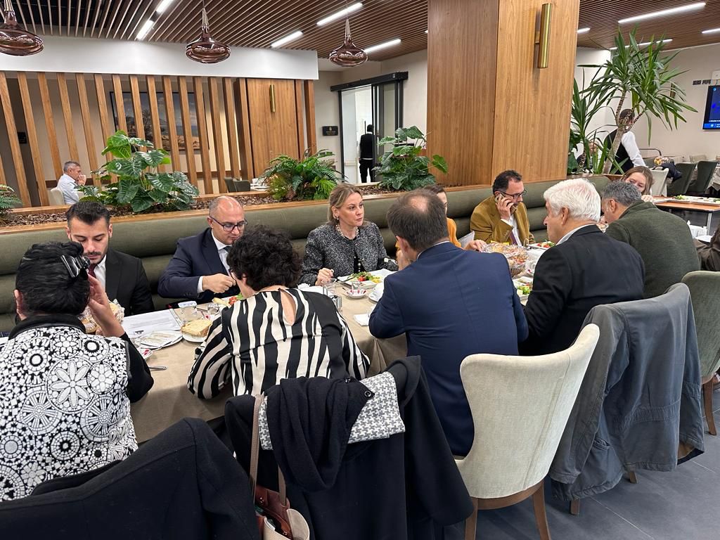 Ankara'da Parlamento Muhabirleri Derneği Üyeleri ve basın yayın organlarının temsilcileriyle bir araya gelerek gündeme dair değerlendirmelerde bulunduk.🙏 @kemalakta1 @PMDTurkiye