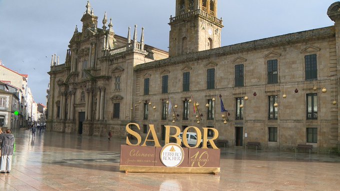 Sólo queda un paso 
Vota por la iluminación navideña de Ferrero Rocher para Celanova 2023

ferrerorocher.com/es/es/xp/puebl…